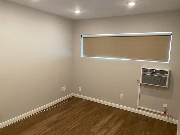 5th image of 13435 Burbank Blvd APT 3
