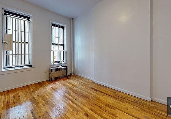 4th image of 1500 1st Ave #1B