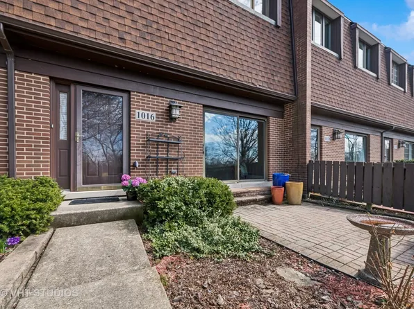 1016 Deerfield Rd #1, Highland Park, IL 60035