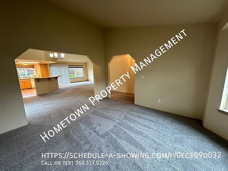 5407 Komachin Loop SE — Photo 6