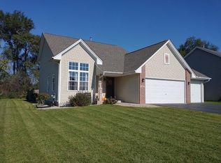 669 Winfield Dr, South Beloit, IL 61080