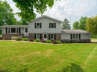 13647 Leffingwell Rd, Berlin Center, OH 44401
