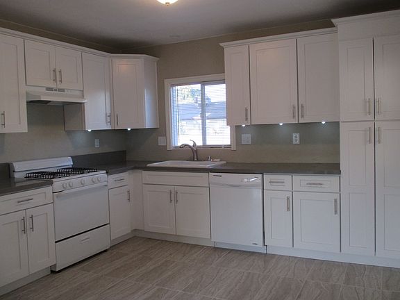 2nd image of 8651 Palo Verde Ave