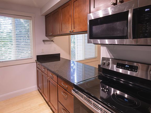 5th image of 15238 SE 43rd Ct APT E102