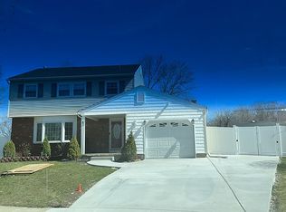 43 Hyannis Ave, Turnersville, NJ 08012