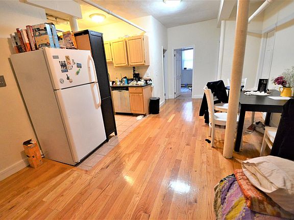 3rd image of 52 Westland Ave #Ua41