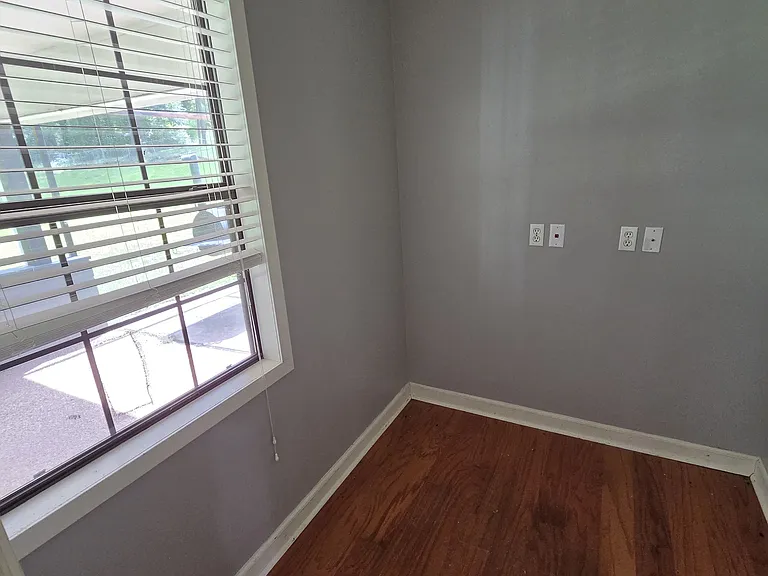 Edgewood Pl — Photo 20