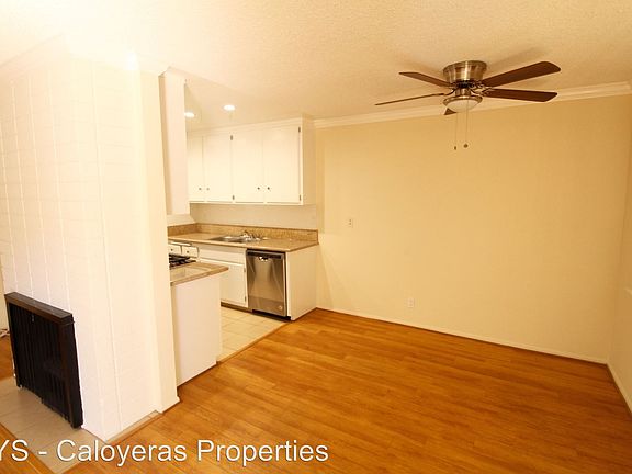3rd image of 1555 Brockton Ave APT 3