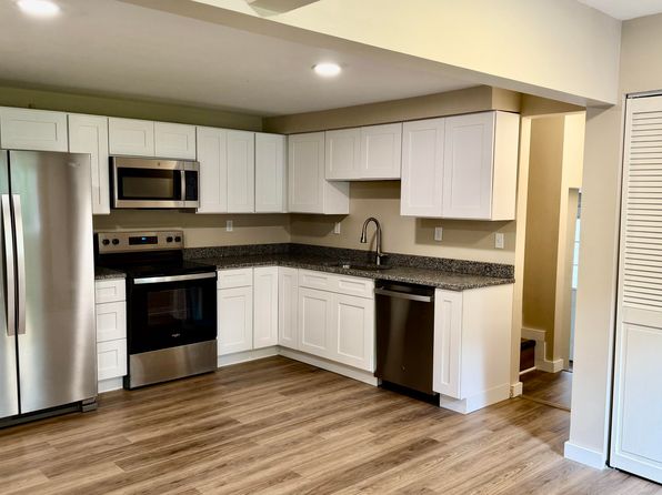 8083 Broadmoor Rd