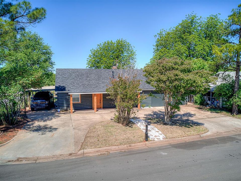 1st image of 821 SE Grand Blvd