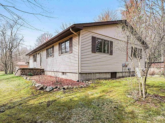 4th image of 1754 W Chippewa River Rd