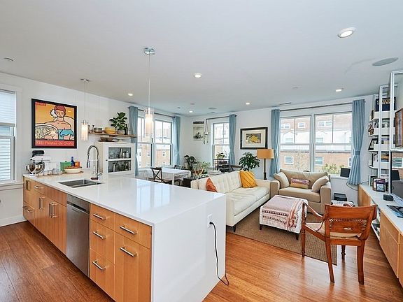 2nd image of 290 Highland Ave #3A