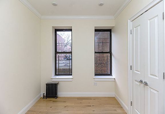 4th image of 1075 Greene Ave #312