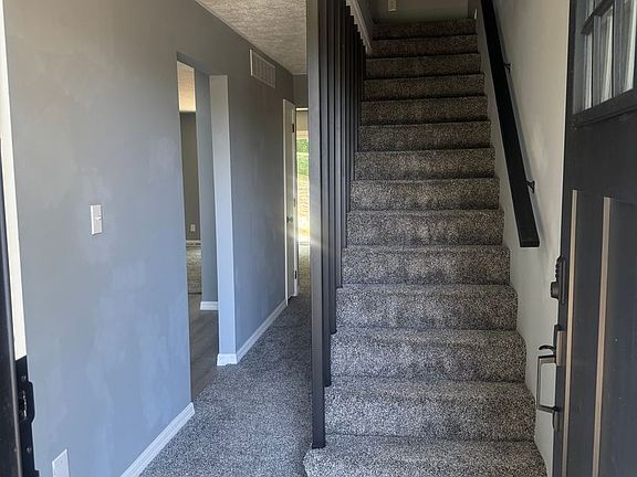 2nd image of 1113 Hillcrest St Unit A
