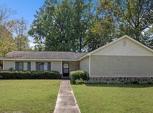 2302 Aberdeen Rd, Dothan, AL 36301