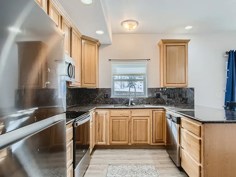 799 Martin Dr — Photo 11