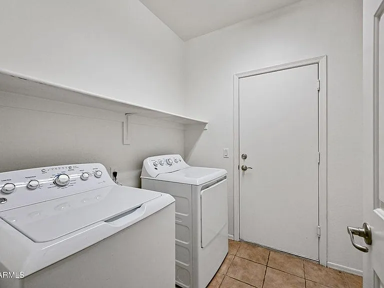 3852 S Eucalyptus Pl — Photo 12