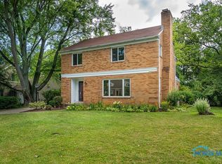 2204 Dundas Rd, Toledo, OH 43606