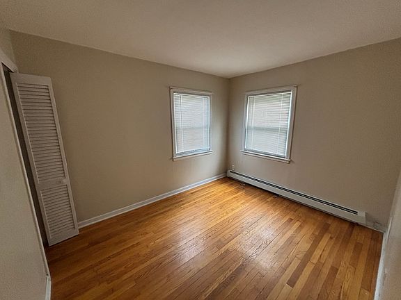 3rd image of 7 Meadow St #1
