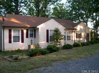 179 Tillery Cove Dr, Mount Gilead, NC 27306