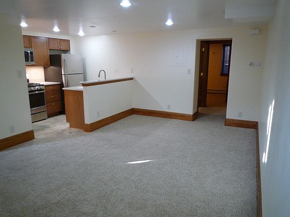 2nd image of 1301 Clayton St APT 4