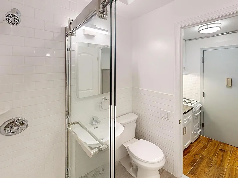 635 2nd Ave #4R — Photo 8