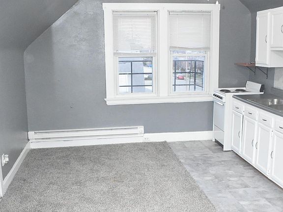 2nd image of 3-3936 Davis Ave #3