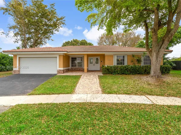 16623 Waters Edge Dr, Weston, FL 33326