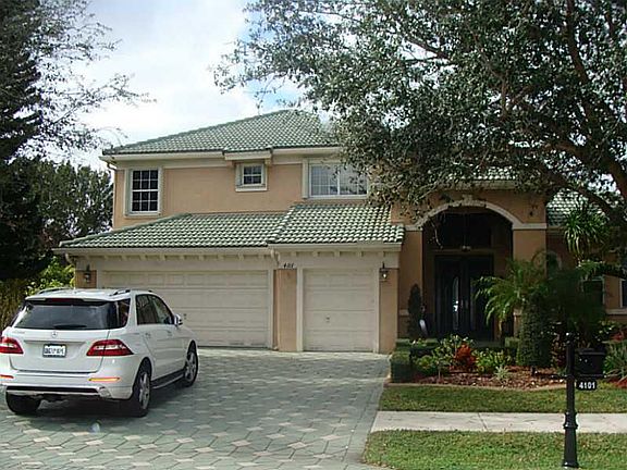 3rd image of 4101 E Lakes Estate Dr