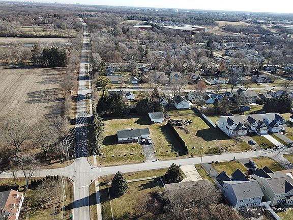 4th image of 27W665 Galusha Ave