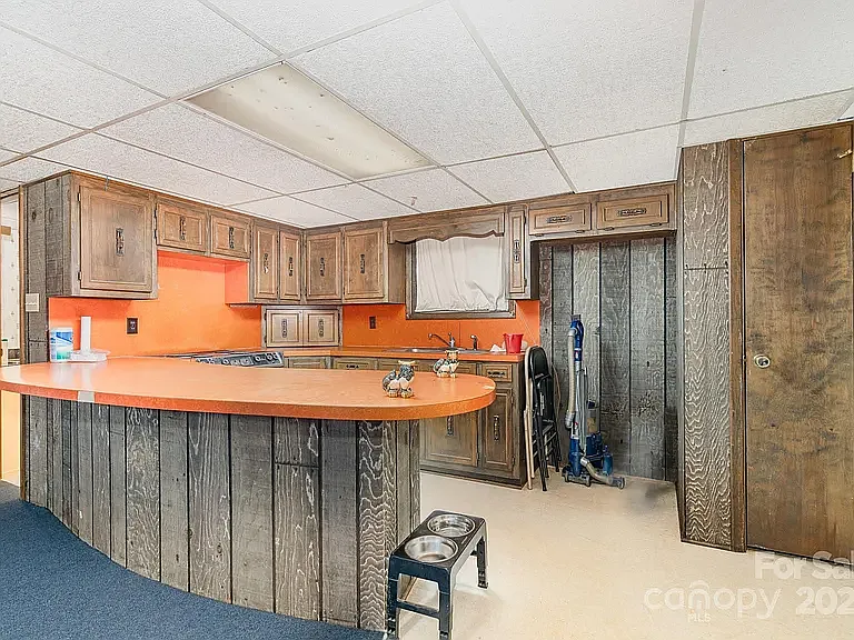 1 bed, 1400 sqft, $1,000 — Photo 3