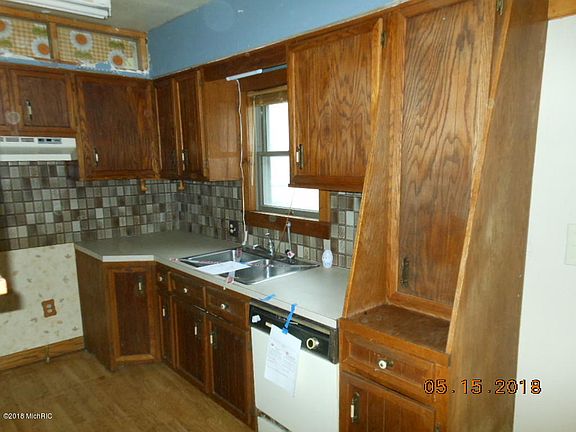 2nd image of 1827 Blandford Ave SW