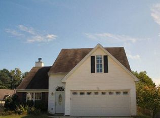 1800 Stoneoak Cir, Lawrenceville, GA 30043