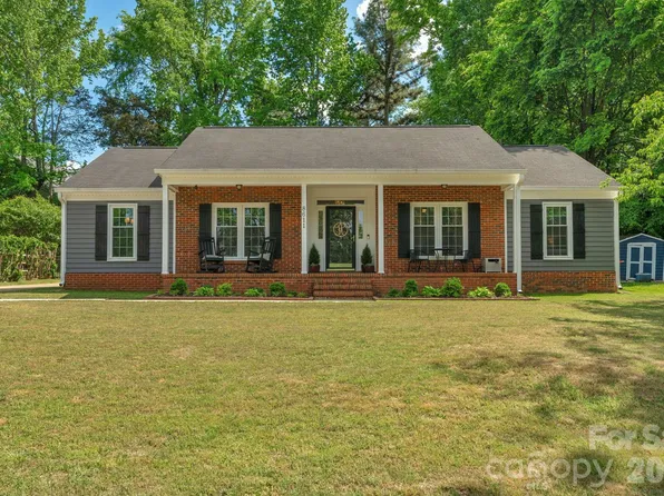8611 Ducksbill Dr, Charlotte, NC 28277