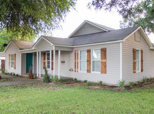 921 Randlett St, Lancaster, TX 75146