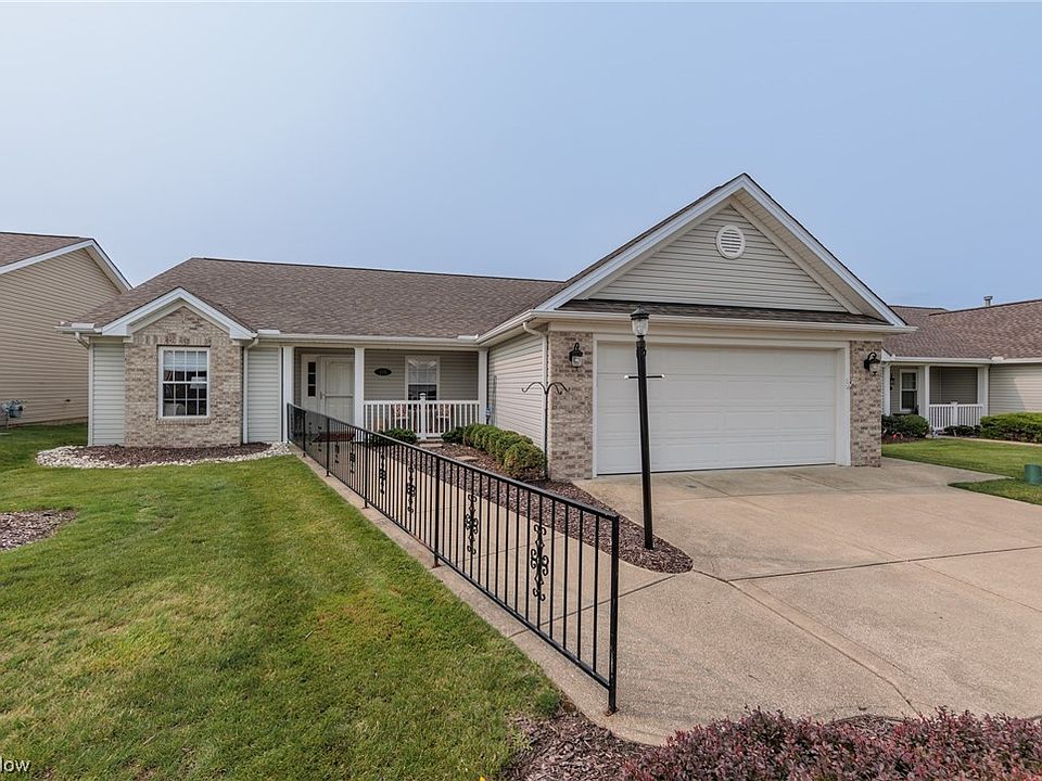 1st image of 376 Falling Leaf Dr