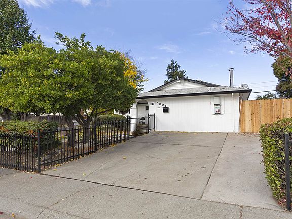 3rd image of 5801 Revelstok Dr