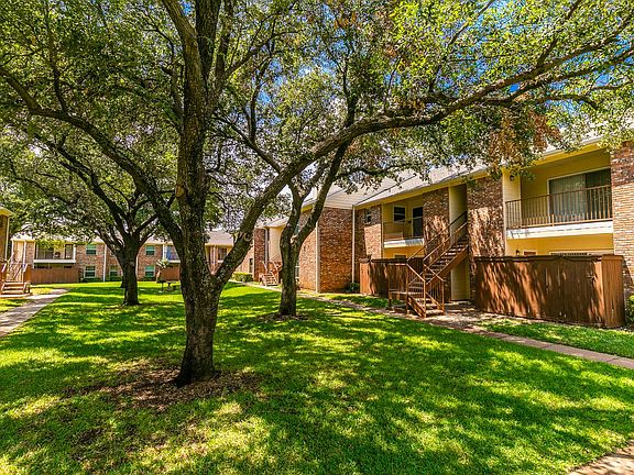 2nd image of 2535 Marsh Ln #1107
