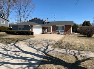 3608 E Frontage Rd, Rolling Meadows, IL 60008