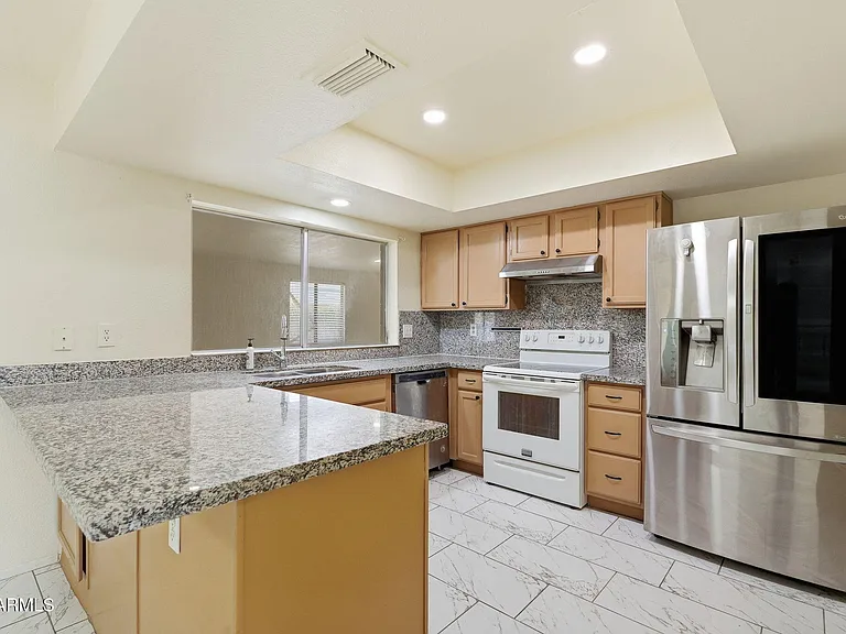 4731 W Paradise Ln — Photo 3