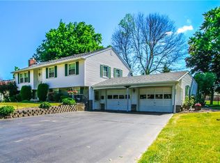 322 Killarney Dr, Rochester, NY 14616
