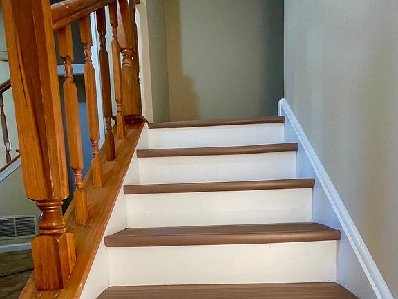 2nd image of 519 Leon Cir