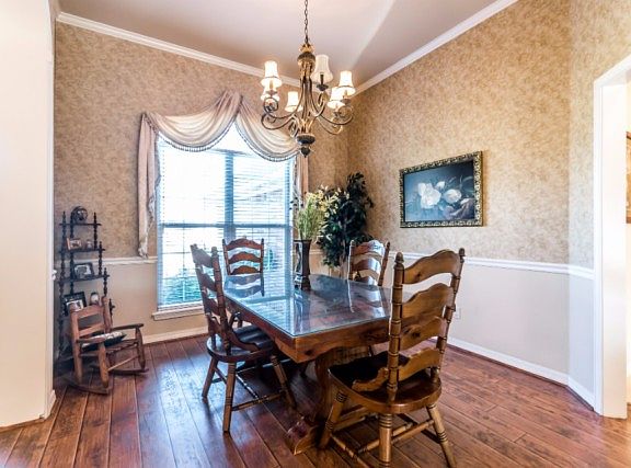 4th image of 10537 Plum Creek Dr