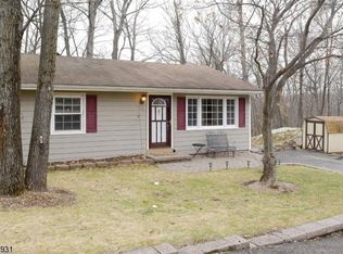 132 Rollins Trl, Hopatcong, NJ 07843