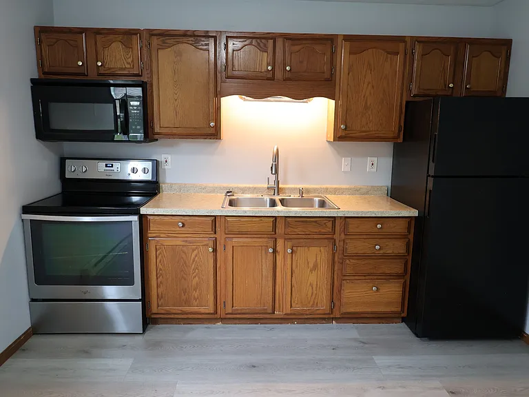 450 Greensburg St — Photo 10