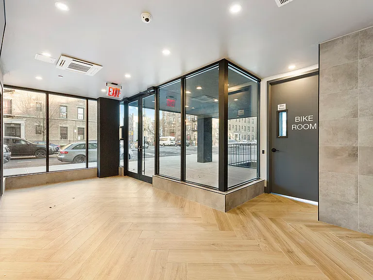 2484 Bedford Ave #2D — Photo 14