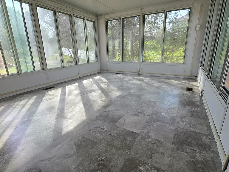 Climate controlled, screened sun room