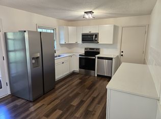 7922 W 92nd St, Overland Park, KS 66212