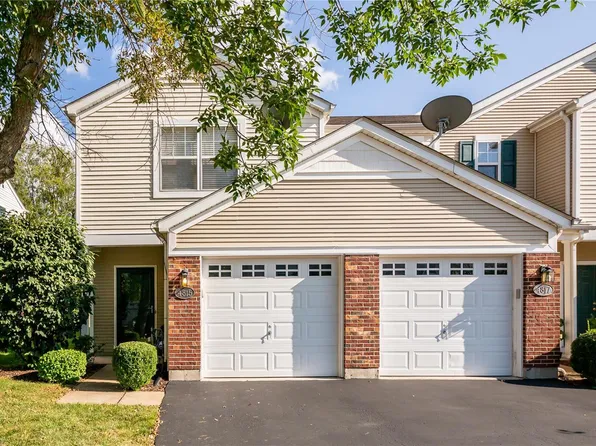 4815 Heritage Heights Cir, Hazelwood, MO 63042