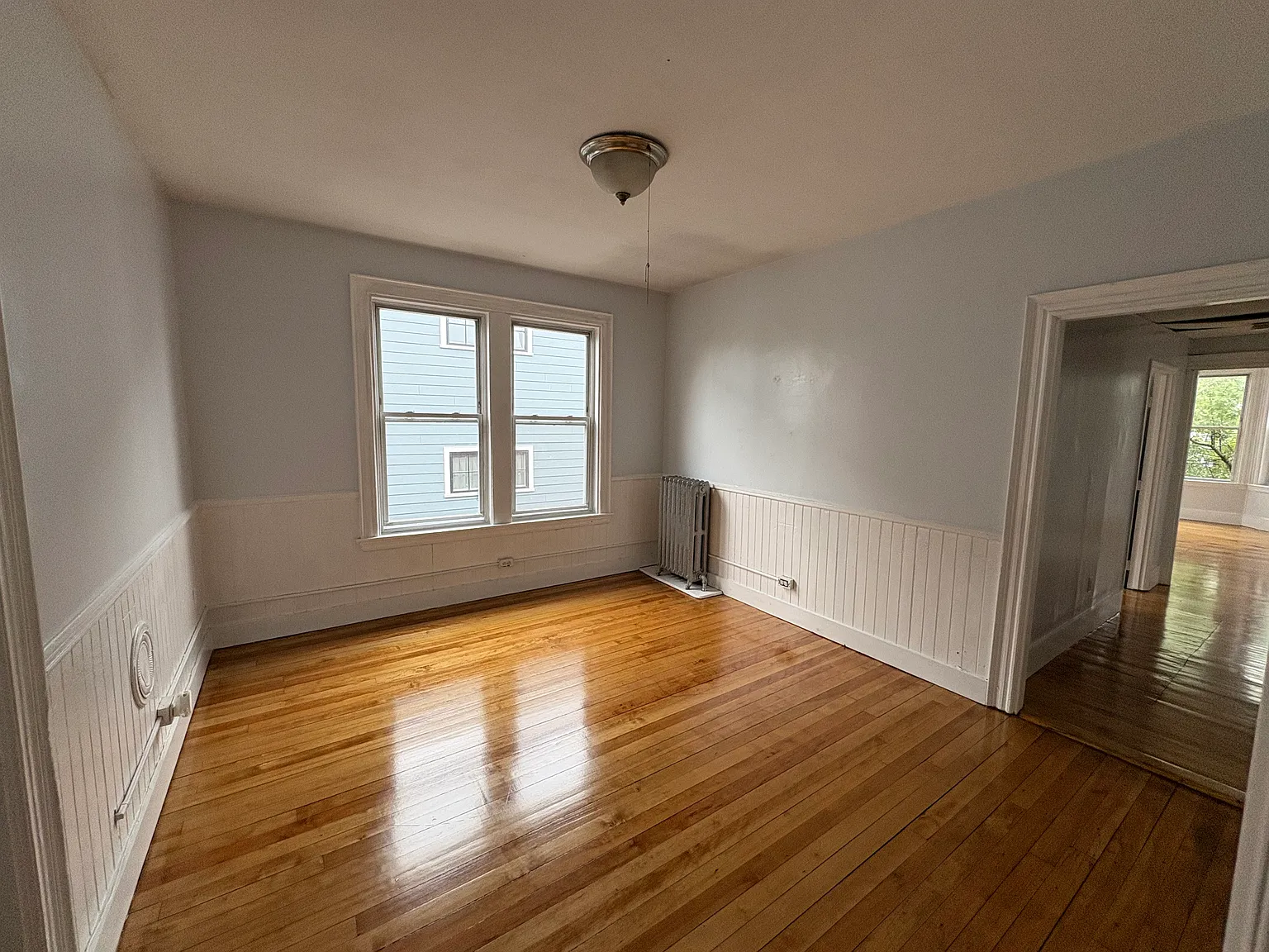 4 bed, 1400 sqft, $3,150 — Photo 2